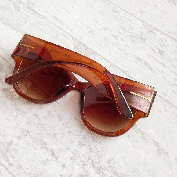 NEW OVERSIZED GRADIENT LENSE CAT EYE SUNGLASSES - Picture 4 of 9